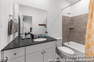 Building Photo - 5903 Geronimo Vis