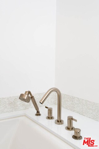 Building Photo - 10430 Wilshire Blvd