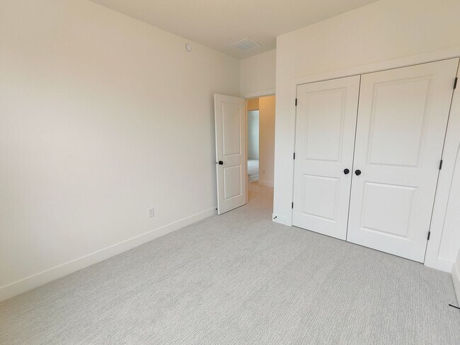 Building Photo - Aspen Ridge Lane #126