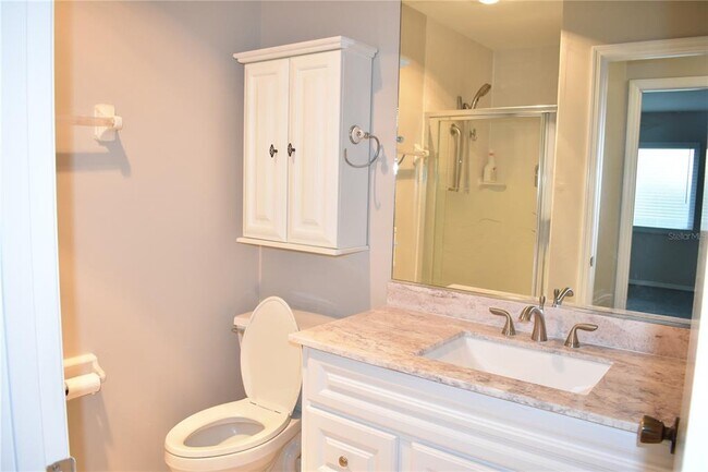 Building Photo - 1906 Canterbury Ln