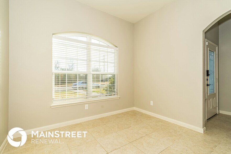 Building Photo - 527 Shady Meadow Ln