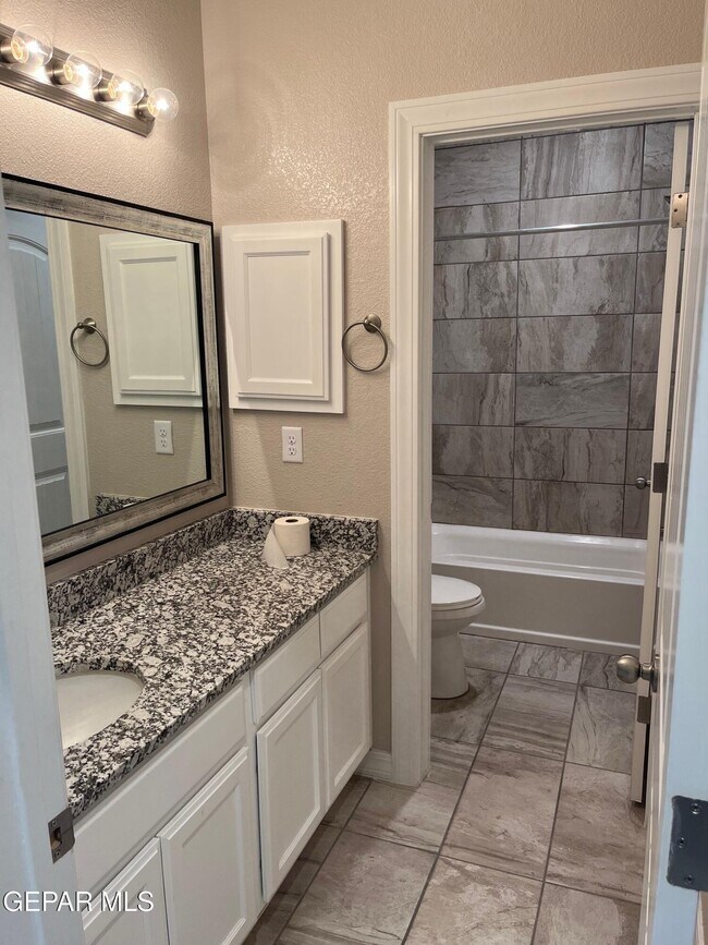 Building Photo - 3929 Desert Bluff Dr