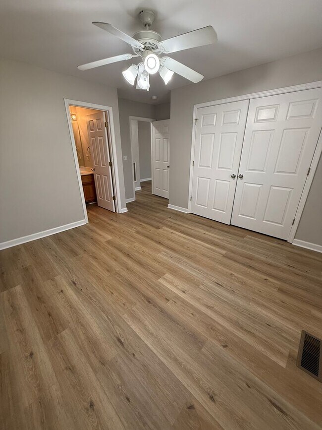 Building Photo - Beautiful House with Privacy