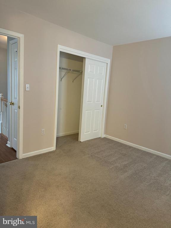 Building Photo - 2 Village Ct