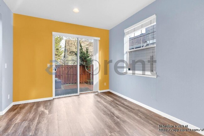 Building Photo - 5037 N Cecelia St