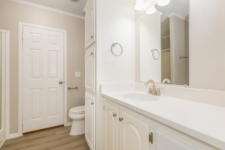 Building Photo - 21039 Sweet Blossom Ln
