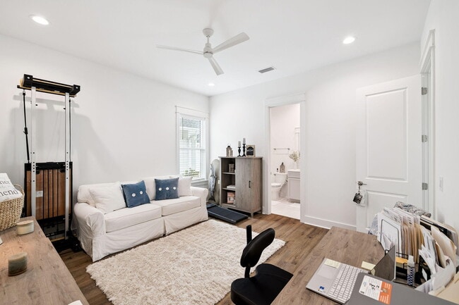 Building Photo - 143 Pollard Cv E