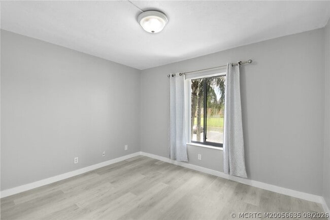 Building Photo - 1008 Green Pine Blvd