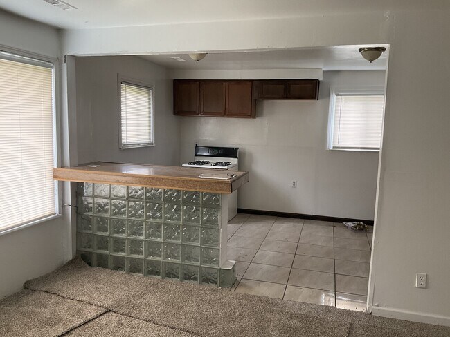 Building Photo - 14258 Plainview