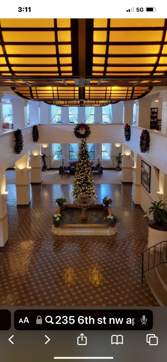 Lobby Area - 235 6th St NW