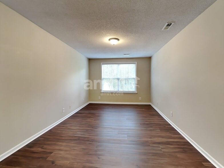 Building Photo - 3 Anson Ct