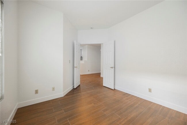 Building Photo - 7829 Ben Hogan Dr
