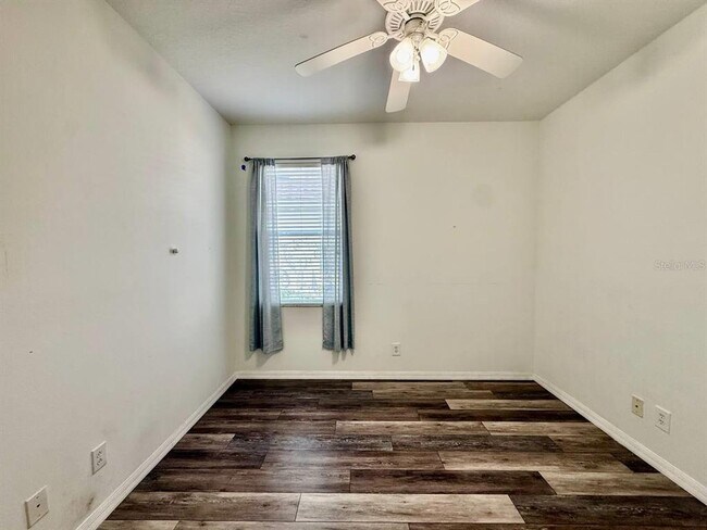 Building Photo - 10226 Evergreen Hill Dr