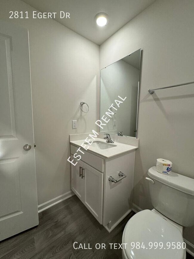 Building Photo - 2811 Egert Dr