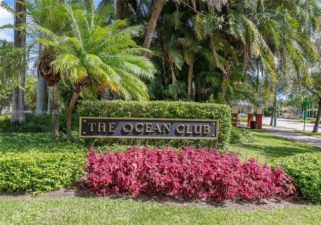 Building Photo - 789 Crandon Blvd