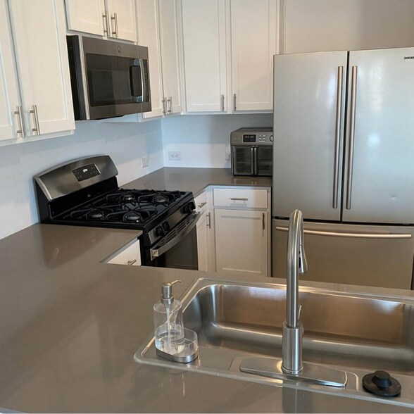 Building Photo - 9107 Selene Pl