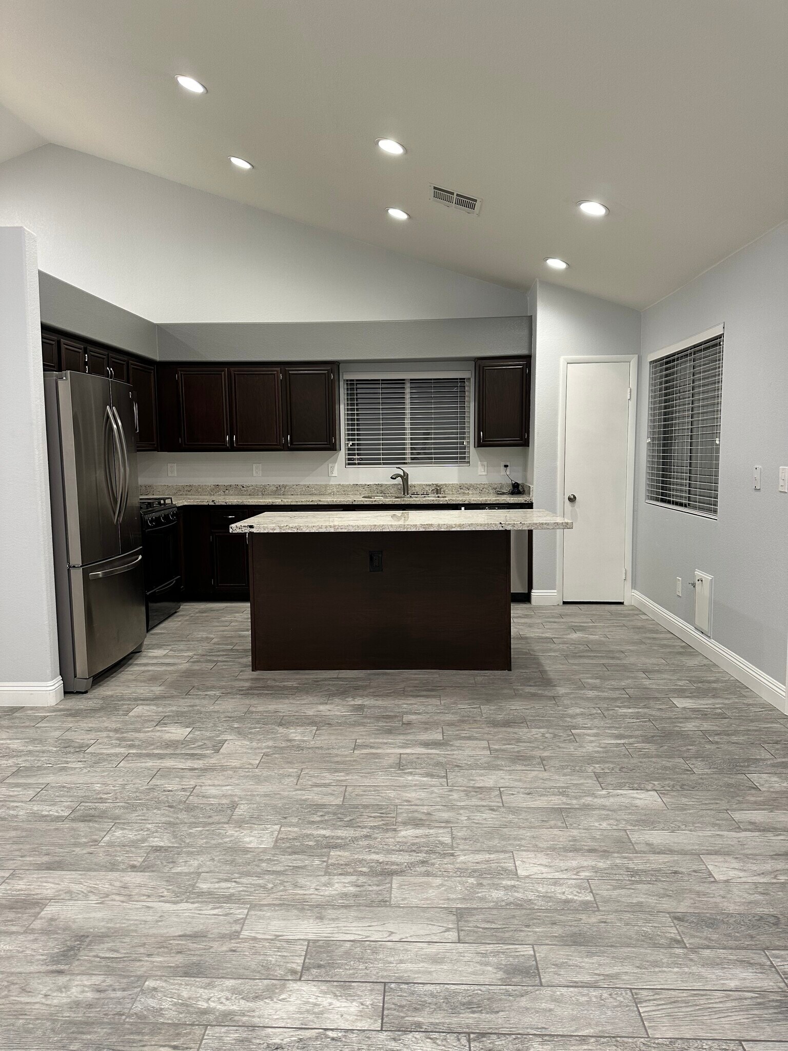 Building Photo - 3552 Kahala Bay Ln