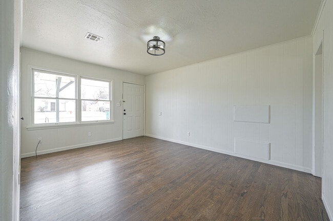 Building Photo - 727 NW 97th St