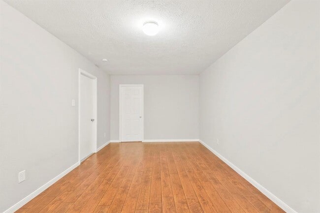Building Photo - 16013 Sweetwater Fields Ln