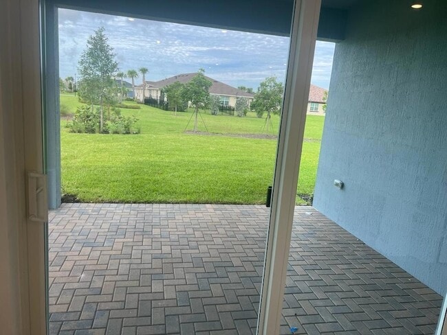 Building Photo - 1215 Tangled Orchard Tr