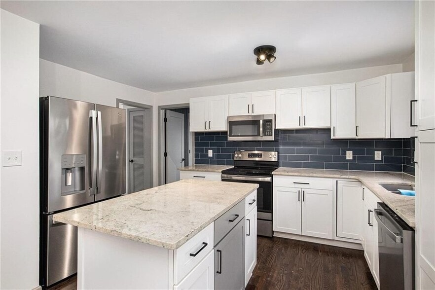 Building Photo - 2105 Fellowship Rd