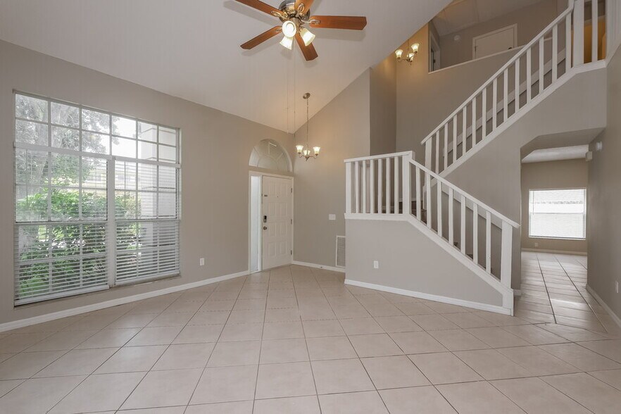 Building Photo - 13423 Beechberry Dr