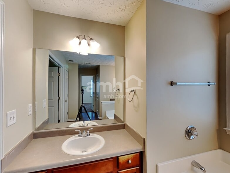 Building Photo - 3510 Bogan Mill Rd