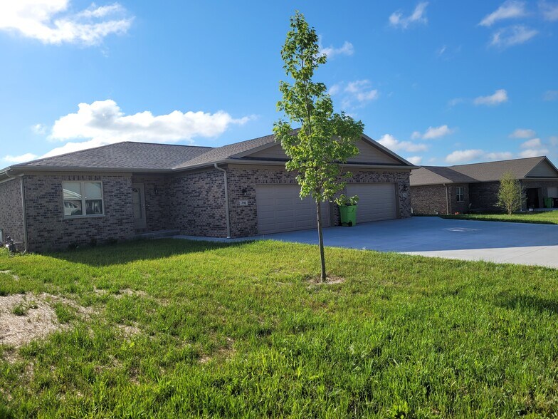 Building Photo - 726 Prospect Dr