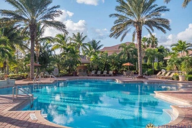 Building Photo - Portofino of jensen Beach