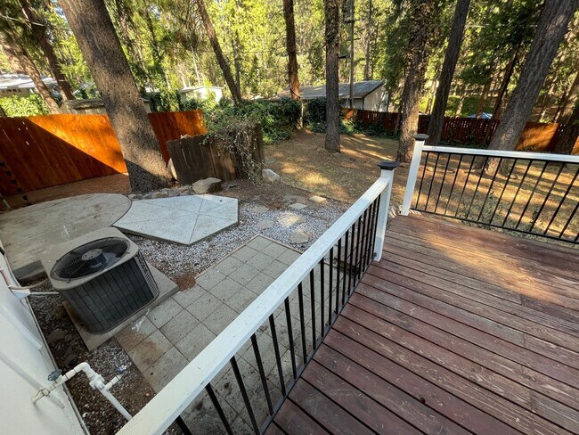 Building Photo - 14772 Holmwood Dr