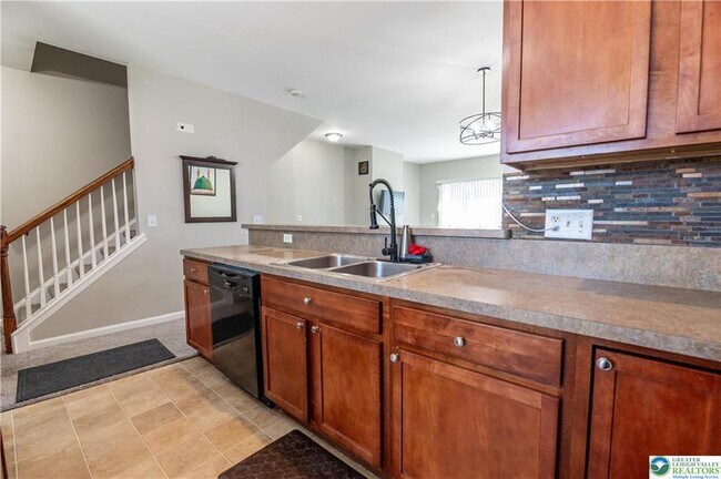 Building Photo - 2512 Gila Dr