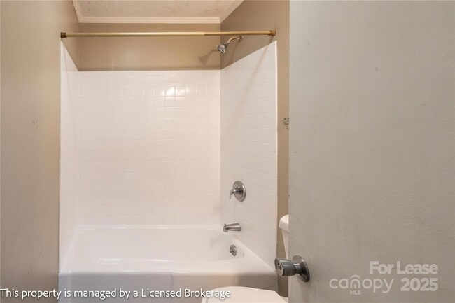 Building Photo - 117 Brentwood Dr