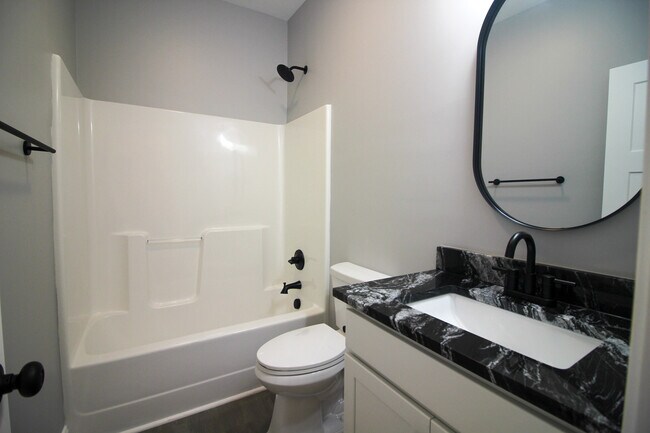 Building Photo - 117 Shipman Rd