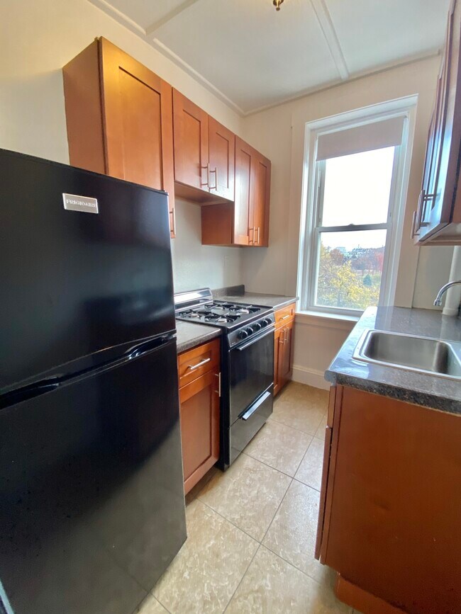 Building Photo - 1381 Boylston St