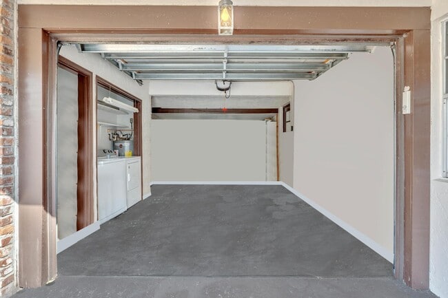 Building Photo - 313 NW 42nd St