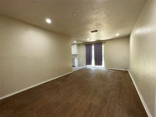 Building Photo - 12815 Segrest Dr