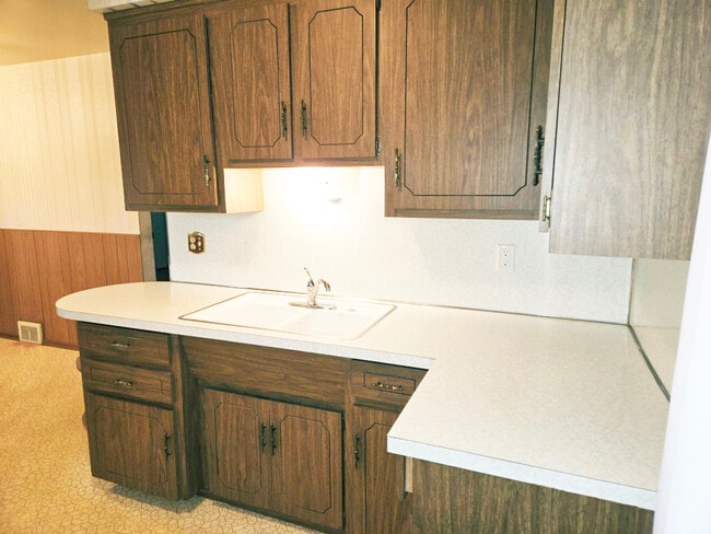 Building Photo - 28606 Denise St