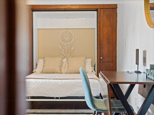 Building Photo - Charming Furnished 2BR Bungalow in Rockwood