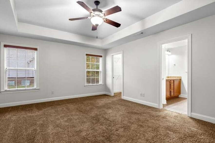 Building Photo - 7160 Neville Dr