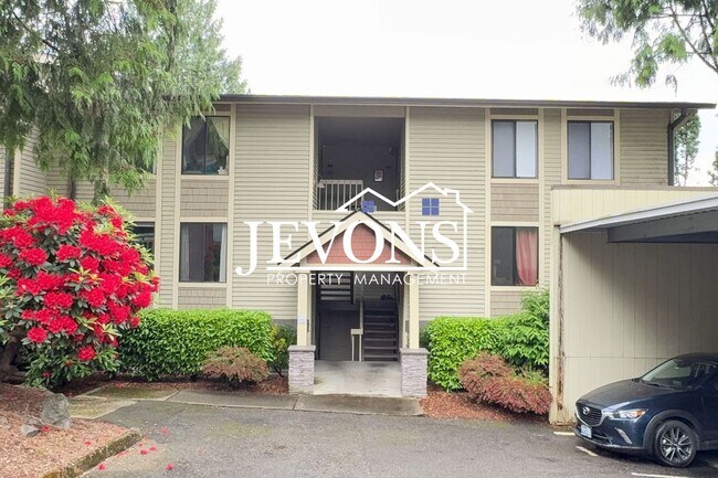 Building Photo - Available Now - 2BR/1.5BA Condo in Kirkland