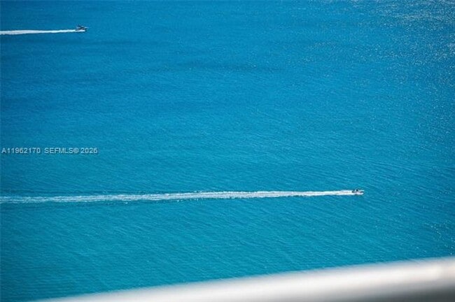 Building Photo - 15901 Collins Ave