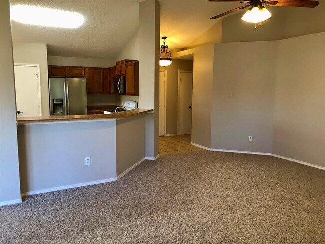 Building Photo - 6500 Jennings Dr
