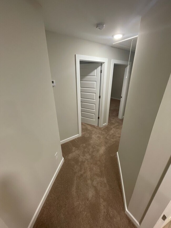 Building Photo - Home for Rent in Oak Grove, AL!! Available to View Now!!!