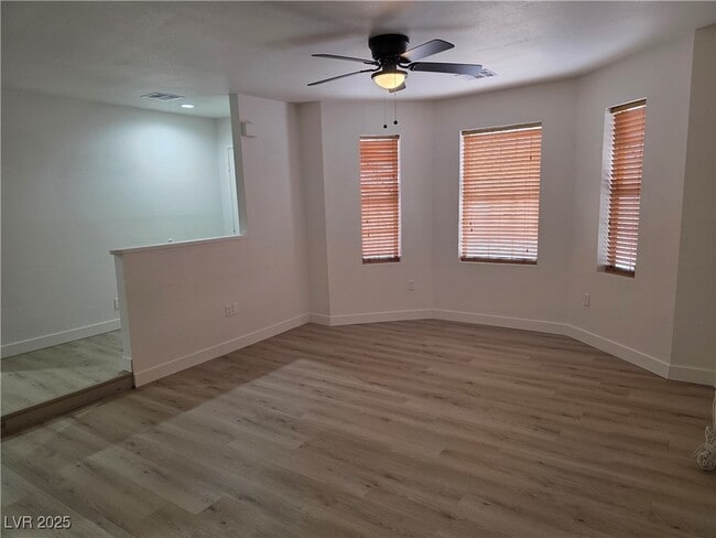 Building Photo - 851 Lone Pine Rd