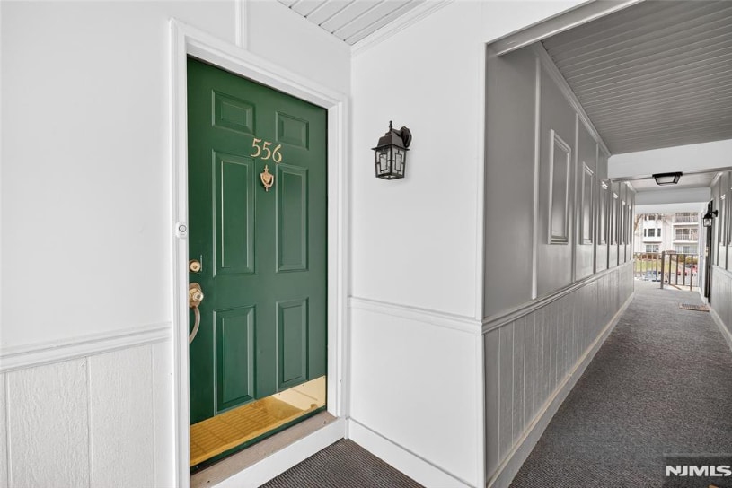 Building Photo - 556 Holly Ct