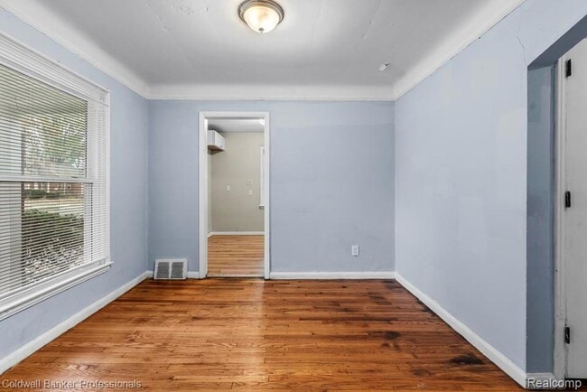 Building Photo - 19412 Sussex St