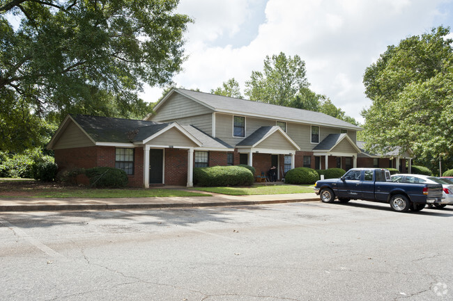 South Oak Apartments - 149 Cameron Cir Barnesville GA 30204 | Apartment ...