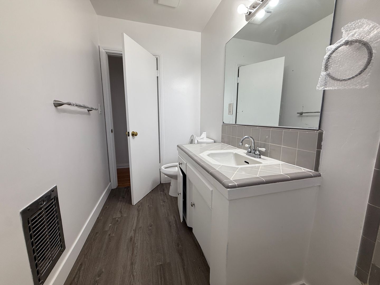 Building Photo - Stever Court-3 bed 2 bath in Culver City cul-de-sac!