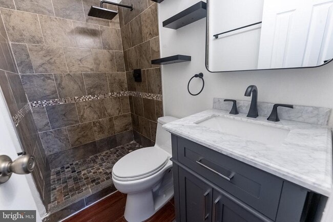 Building Photo - 7426 Rhondda Dr