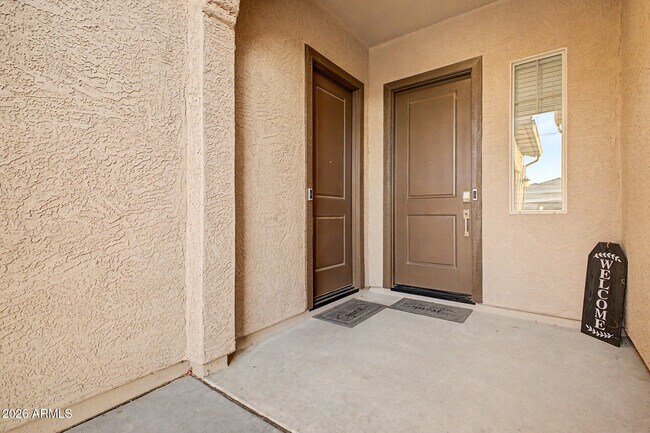 Building Photo - 3825 W Buist Ave